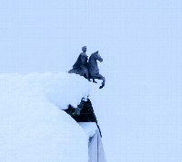 Народное творчество на собственной крыше